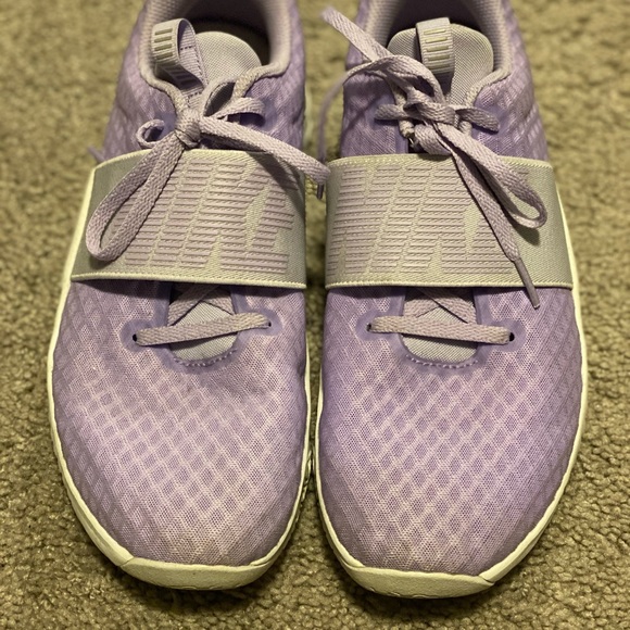 Nike Renew lavender/purple shoes - Picture 2 of 5